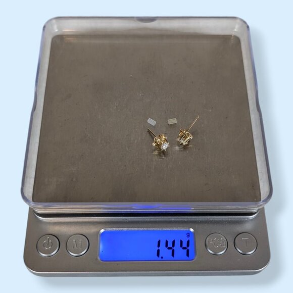 V. 14k Gold 0.5 Carat Diamond Stud Earrings - Picture 9 of 9